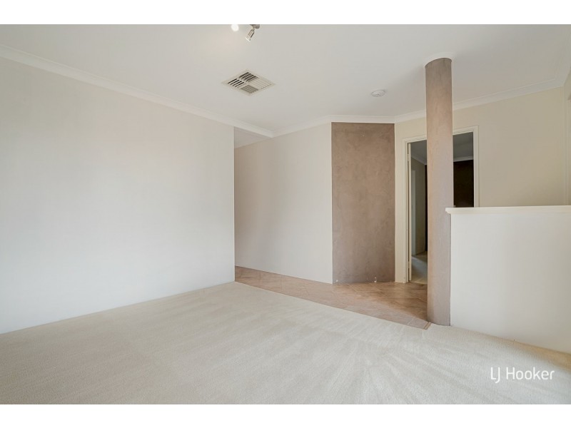 5 Gilling Place, Orelia WA 6167