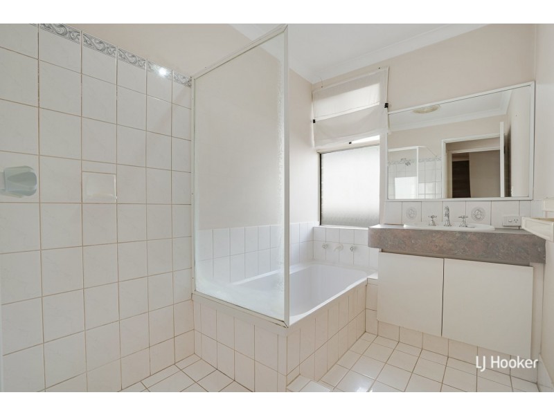 5 Gilling Place, Orelia WA 6167