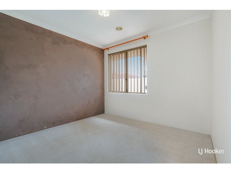 5 Gilling Place, Orelia WA 6167