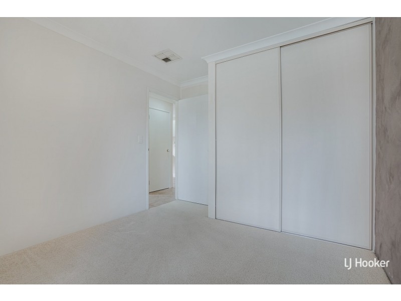 5 Gilling Place, Orelia WA 6167
