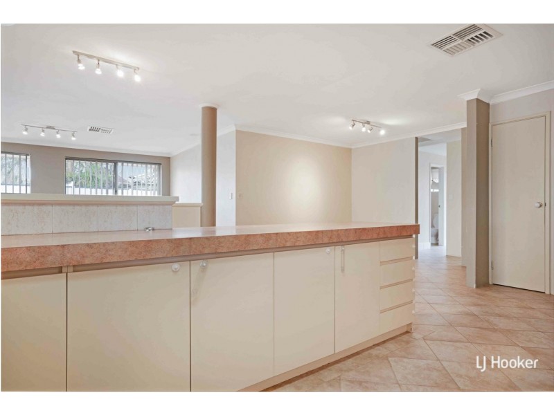5 Gilling Place, Orelia WA 6167