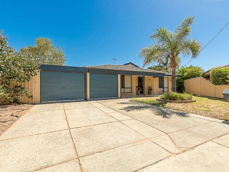 13 Perriam close, Parmelia WA 6167