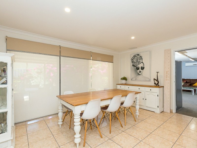 13 Perriam close, Parmelia WA 6167