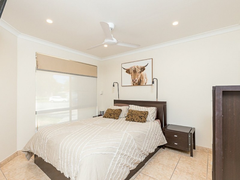 13 Perriam close, Parmelia WA 6167