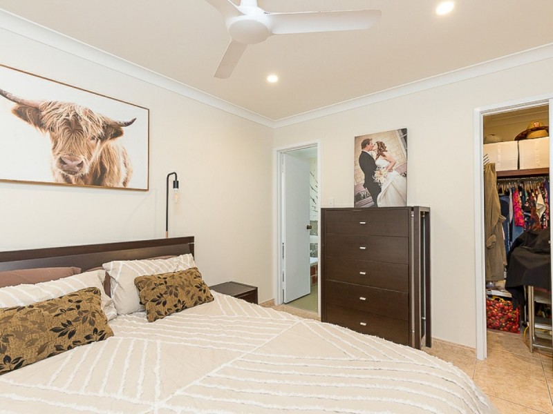 13 Perriam close, Parmelia WA 6167