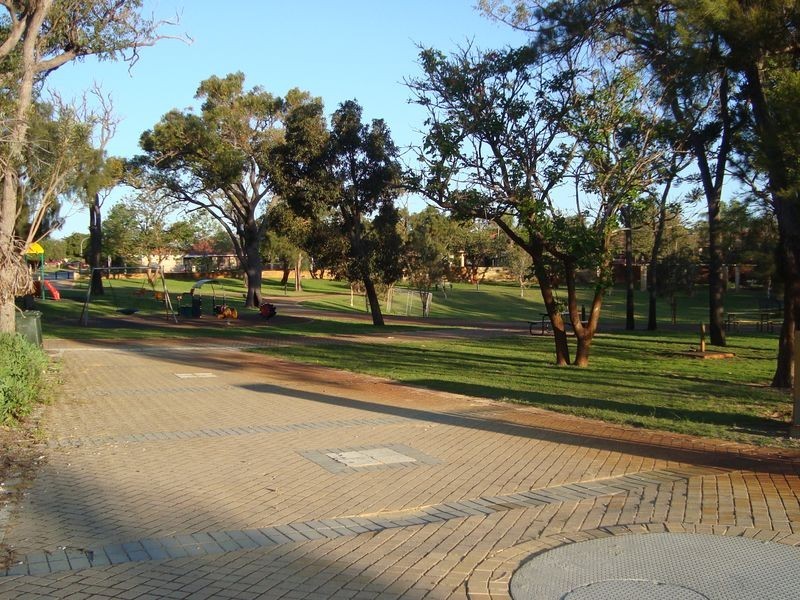 24 Nottingham Parkway, Orelia WA 6167