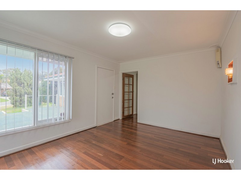 1 Cowling Way, Parmelia WA 6167