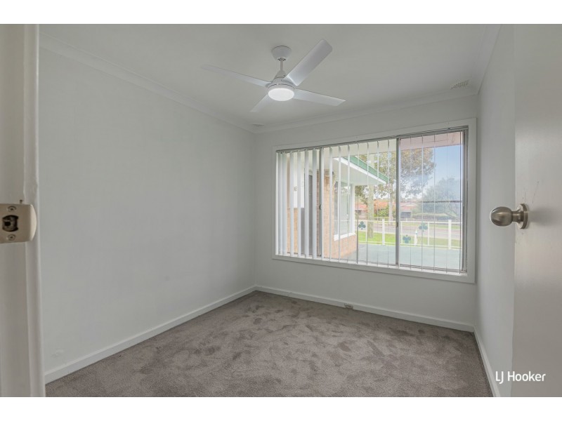 1 Cowling Way, Parmelia WA 6167