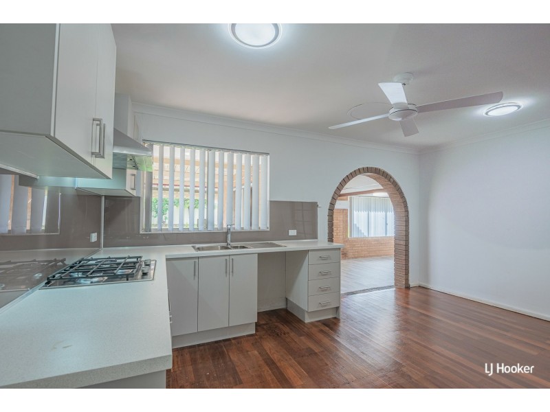 1 Cowling Way, Parmelia WA 6167
