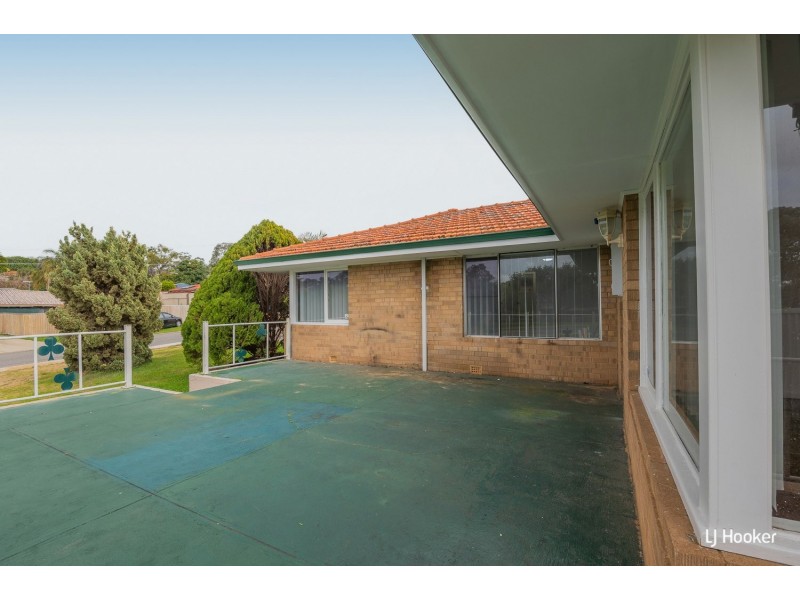 1 Cowling Way, Parmelia WA 6167