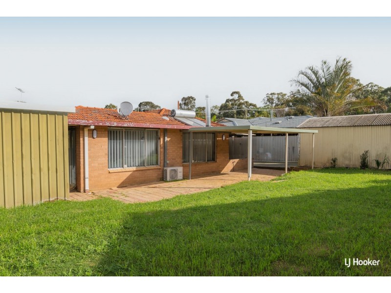 1 Cowling Way, Parmelia WA 6167