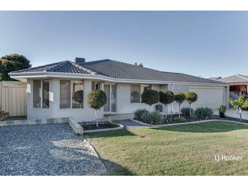 6 Holyrood Close, Orelia WA 6167