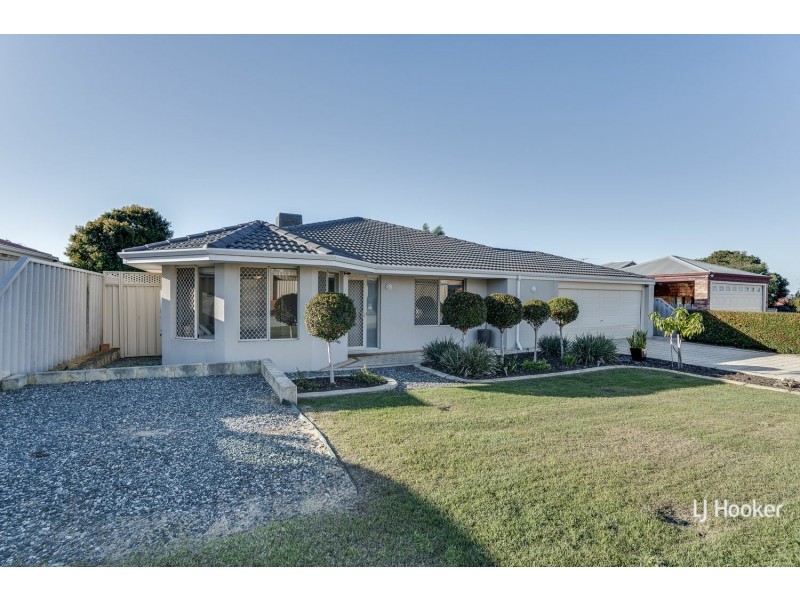 6 Holyrood Close, Orelia WA 6167