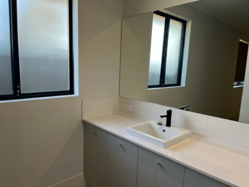 1 Allendale Way, Wellard WA 6170