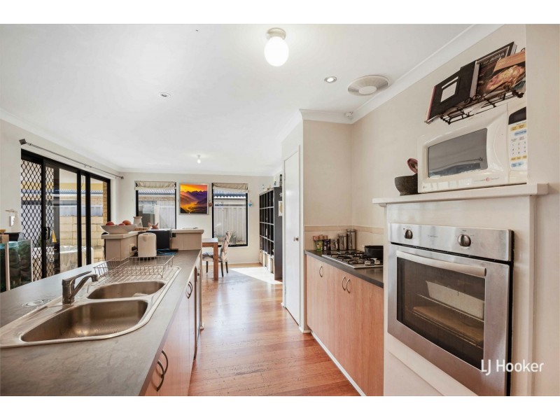 22 Coffs Bend, Secret Harbour WA 6173