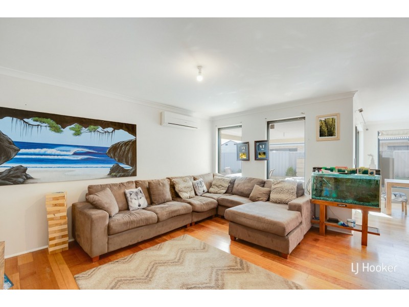 22 Coffs Bend, Secret Harbour WA 6173