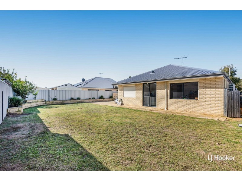 22 Coffs Bend, Secret Harbour WA 6173