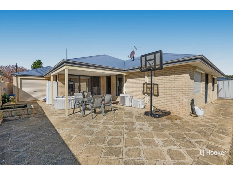 22 Coffs Bend, Secret Harbour WA 6173