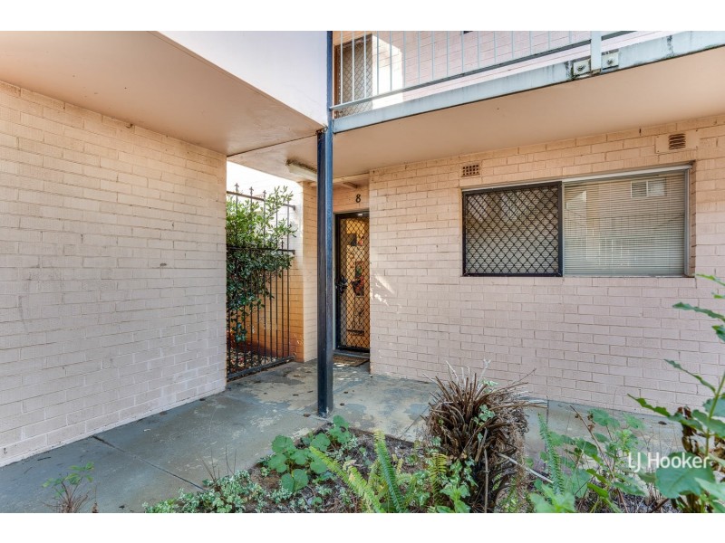 8/4 Canham Way, Orelia WA 6167
