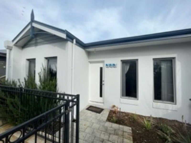 113 Sicklemore Road, Parmelia WA 6167