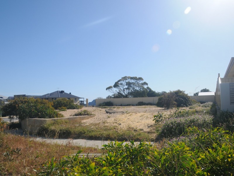 1 Chalgrove Road, Madora Bay WA 6210