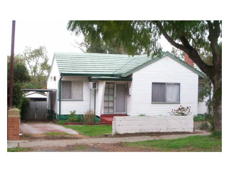 25 Kirkus Road, Medina WA 6167