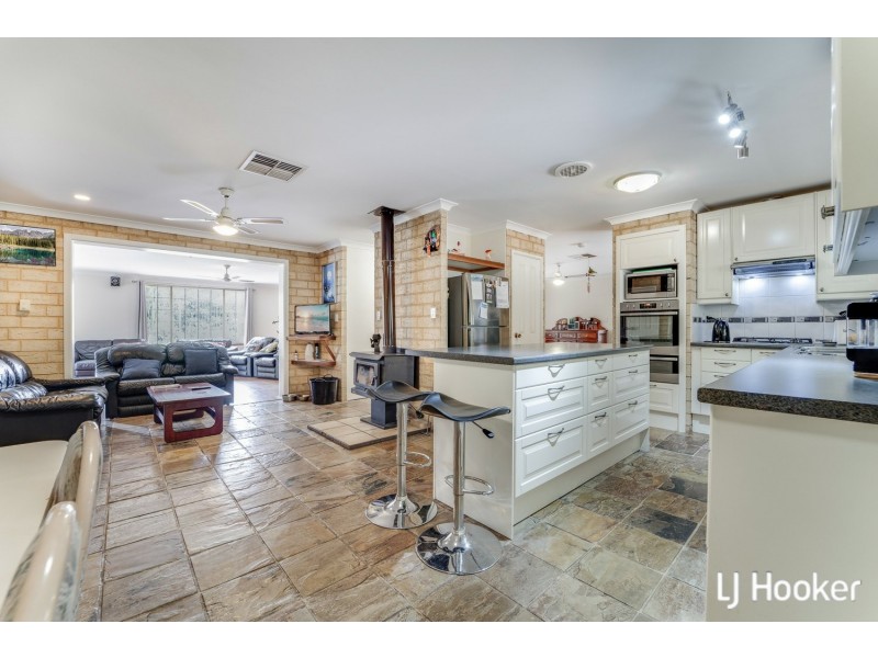 22 Arundel Drive, Wellard WA 6170