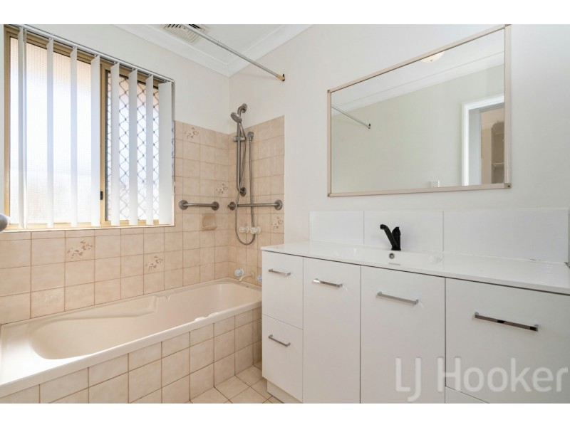 30 Tunnicliffe Street, Parmelia WA 6167