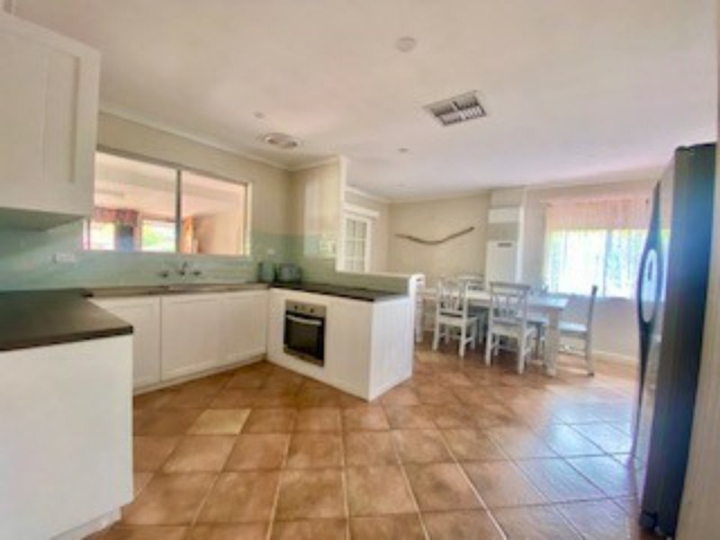 10 Hume Court, Parmelia WA 6167