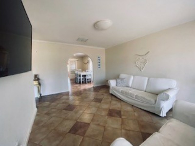 10 Hume Court, Parmelia WA 6167