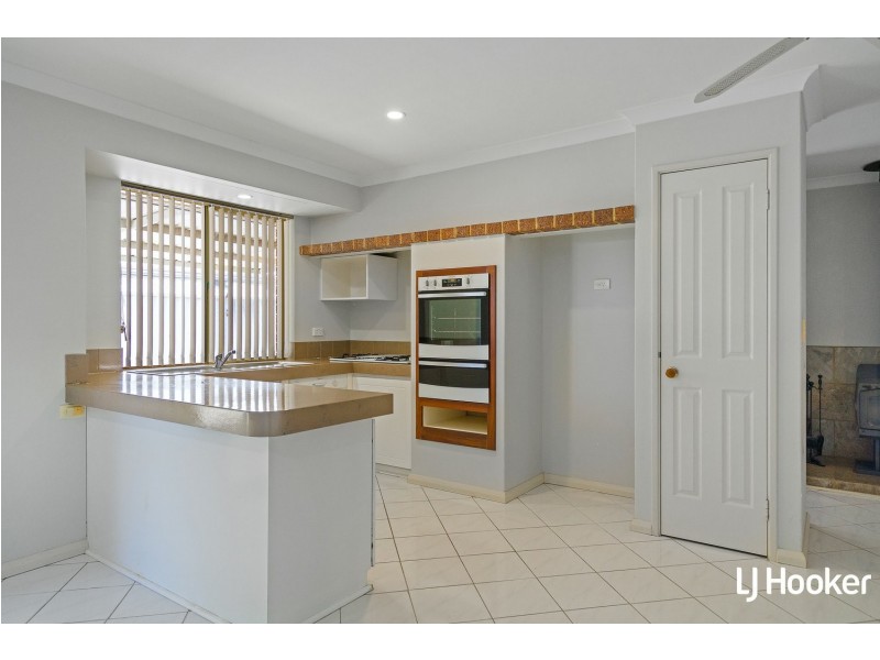 11 Bounty Court, Port Kennedy WA 6172