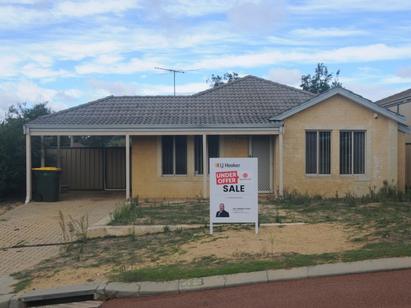 42 Pepperell Crescent, Leda WA 6170
