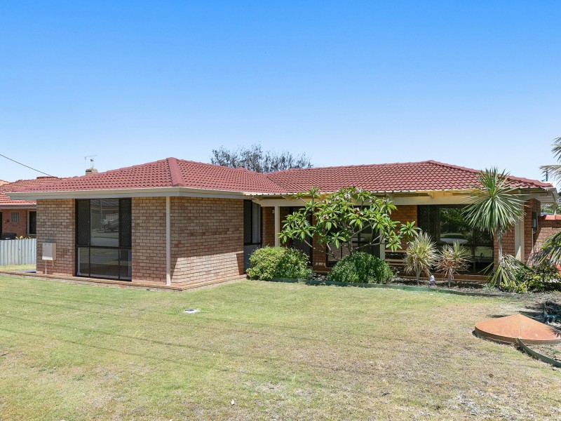 12 Calypso Street, Safety Bay WA 6169