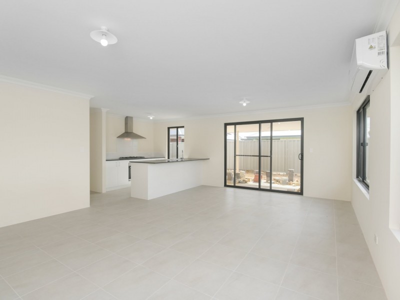 7 Luzula Grove, Byford WA 6122