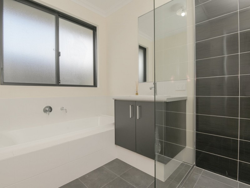 7 Luzula Grove, Byford WA 6122