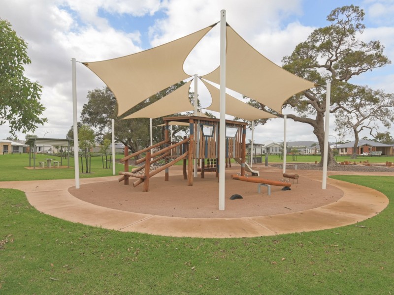 7 Luzula Grove, Byford WA 6122