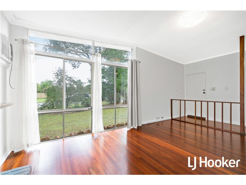 14 Clark Way, Orelia WA 6167