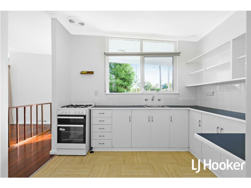 14 Clark Way, Orelia WA 6167