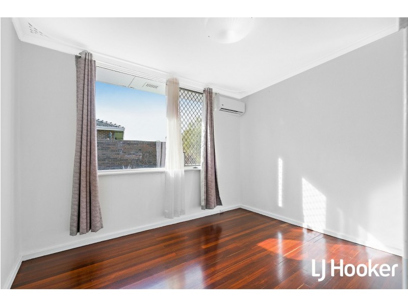 14 Clark Way, Orelia WA 6167