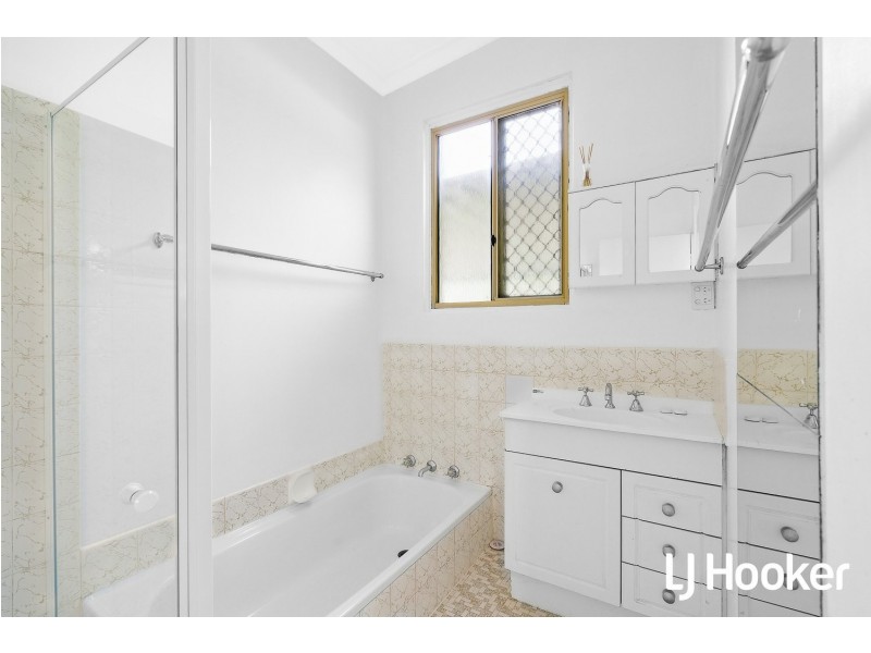 14 Clark Way, Orelia WA 6167