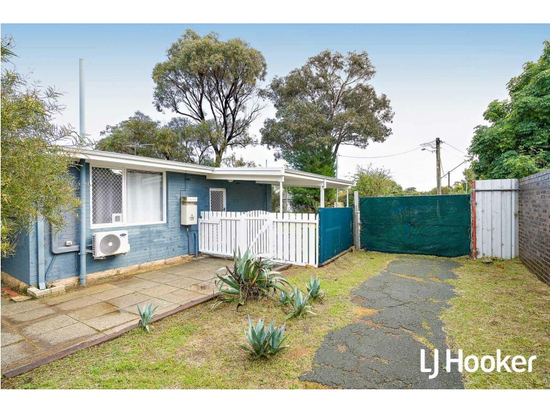 14 Clark Way, Orelia WA 6167