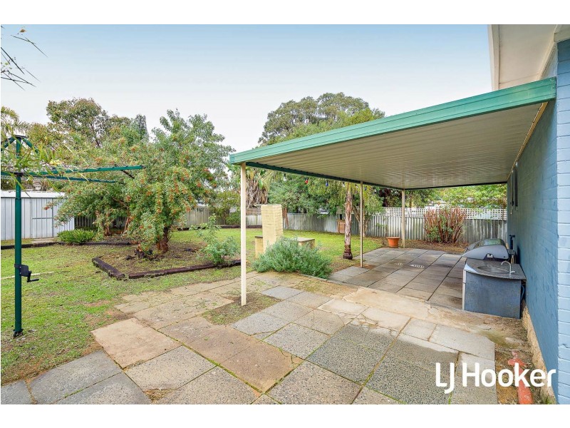 14 Clark Way, Orelia WA 6167