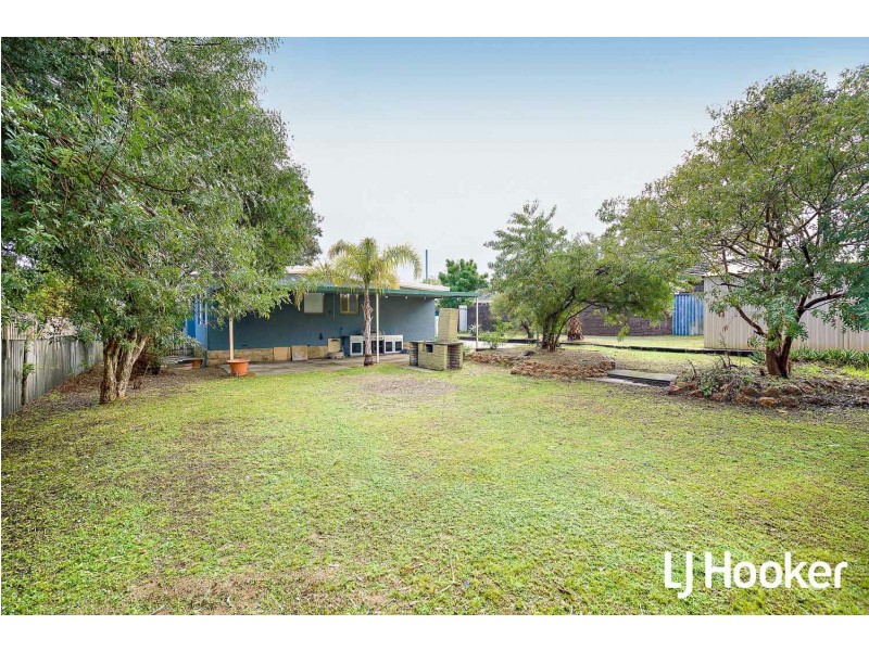 14 Clark Way, Orelia WA 6167