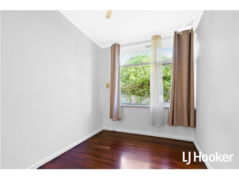 14 Clark Way, Orelia WA 6167