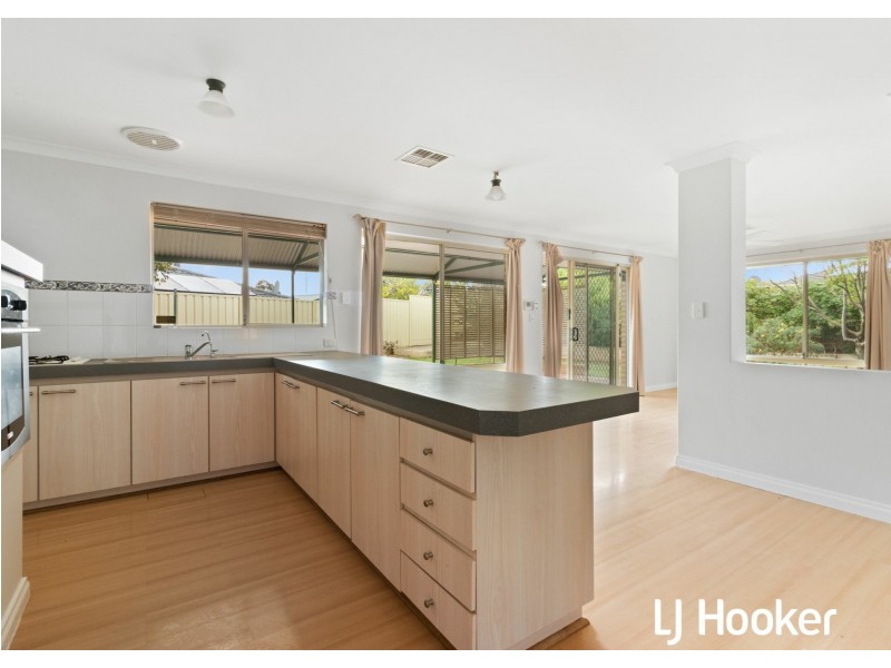 14 Stipling Gardens, Leda WA 6170
