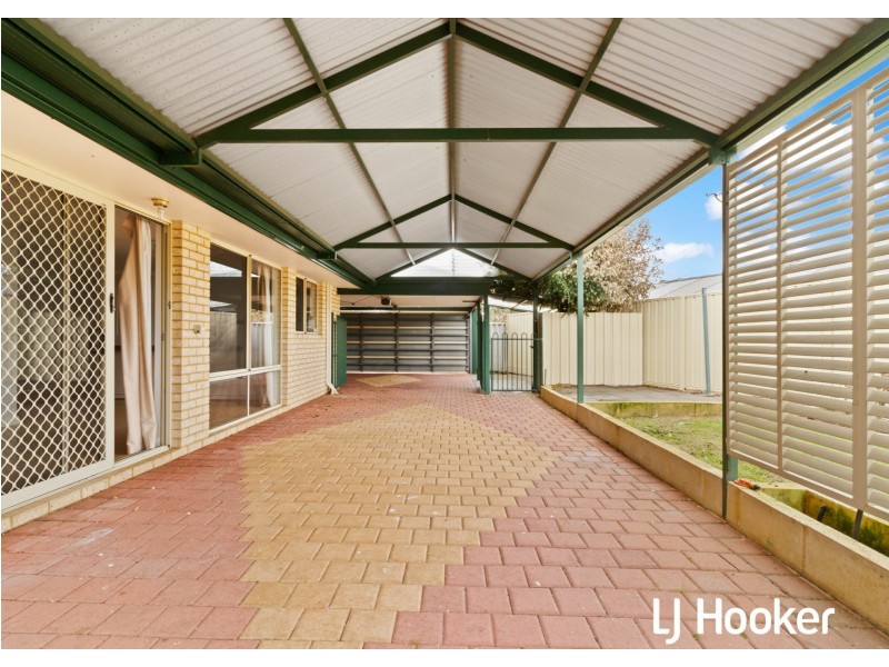 14 Stipling Gardens, Leda WA 6170