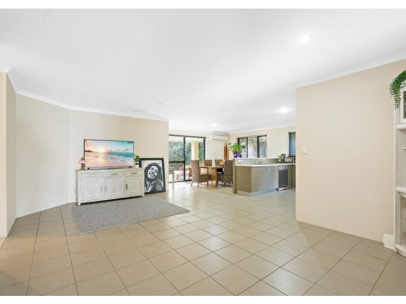 35 Wanstead Vista, Bertram WA 6167