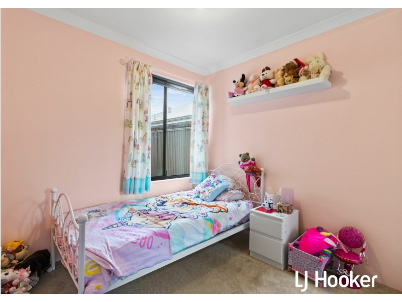 16 Indigo Bend, Wellard WA 6170