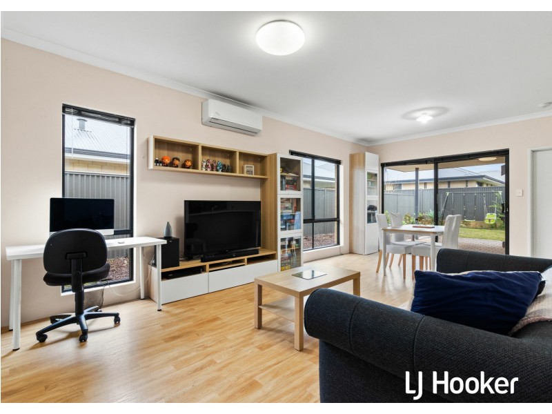 16 Indigo Bend, Wellard WA 6170