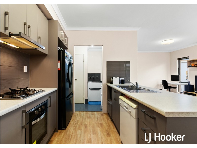 16 Indigo Bend, Wellard WA 6170